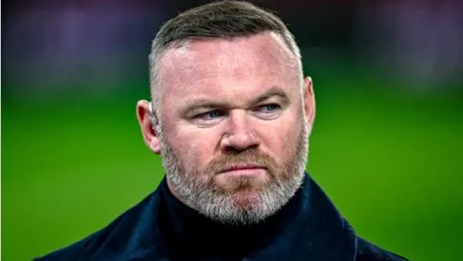Wayne Rooney phản pháo Tom Brady sau chỉ trích về thái độ làm việc